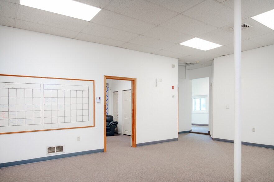 More Photos Of 50 East St, Franklin Loft Creative Space For Sale