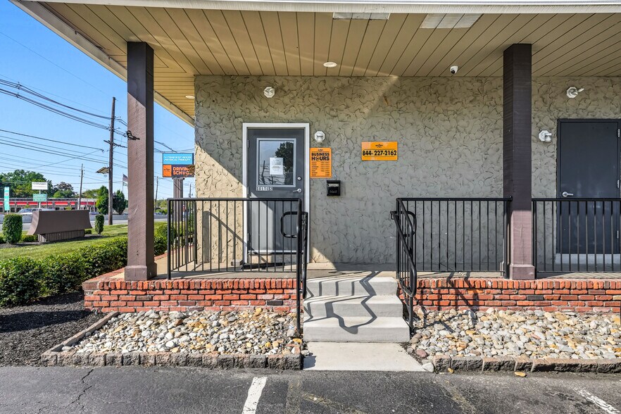 More Photos Of 2605 US 130, Cinnaminson Office For Lease