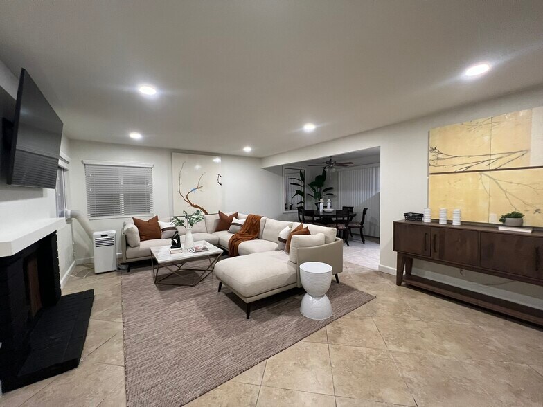 More Photos Of Undisclosed, Costa Mesa Apartments For Sale