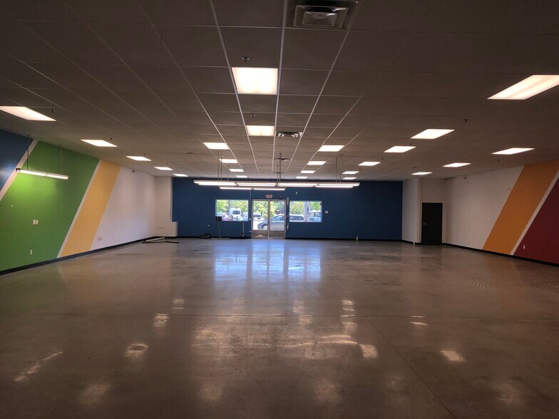 More Photos Of 71 Pullman St, Worcester Flex For Lease