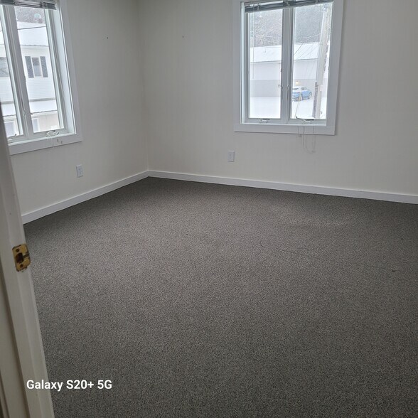 More Photos Of 1 Lafayette Rd, Hampton Office For Lease