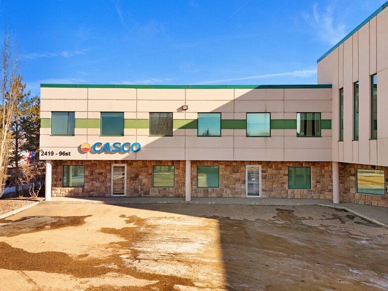 More Photos Of 2419 96th St NW, Edmonton Showroom For Sale