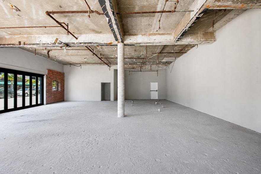 More Photos Of 900 Sunrise Ln, Fort Lauderdale Restaurant For Sale