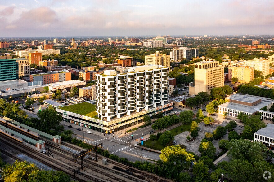 More Photos Of 5105 S Harper Ave, Chicago Multifamily For Sale