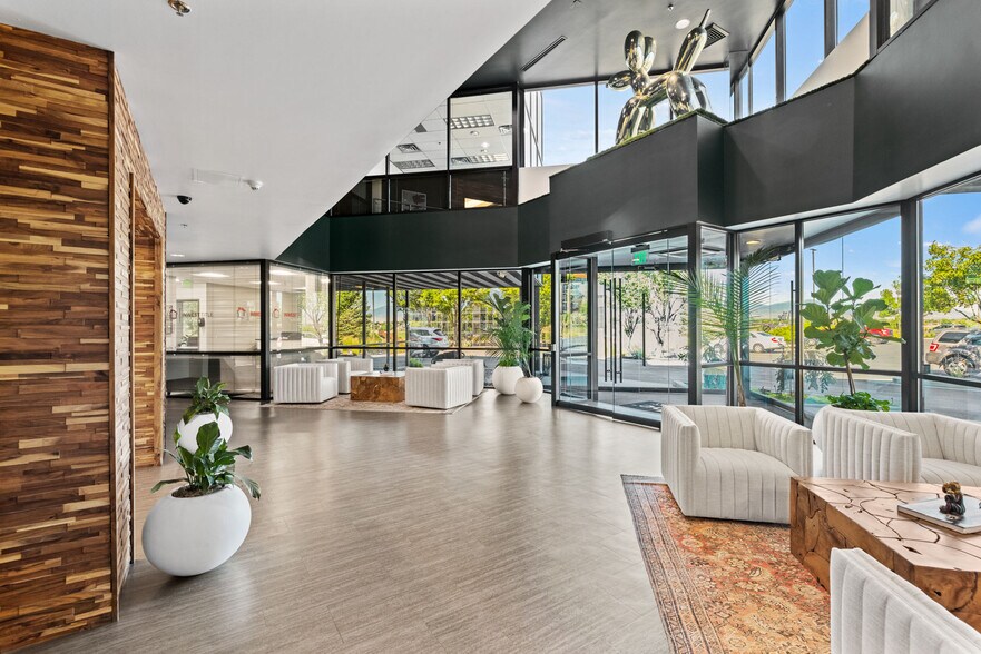 More Photos Of 10542 S Jordan Gtwy, South Jordan Loft Creative Space For Lease