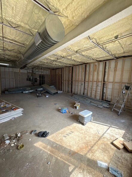 More Photos Of 5701-5707 Troost Ave, Kansas City Freestanding For Sale