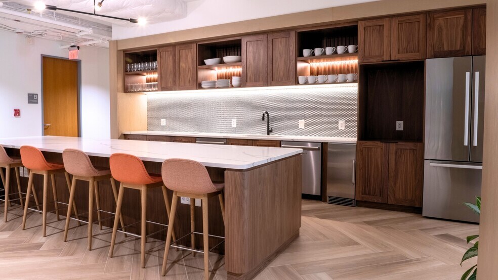 More Photos Of 1717 K St NW, Washington Coworking Space