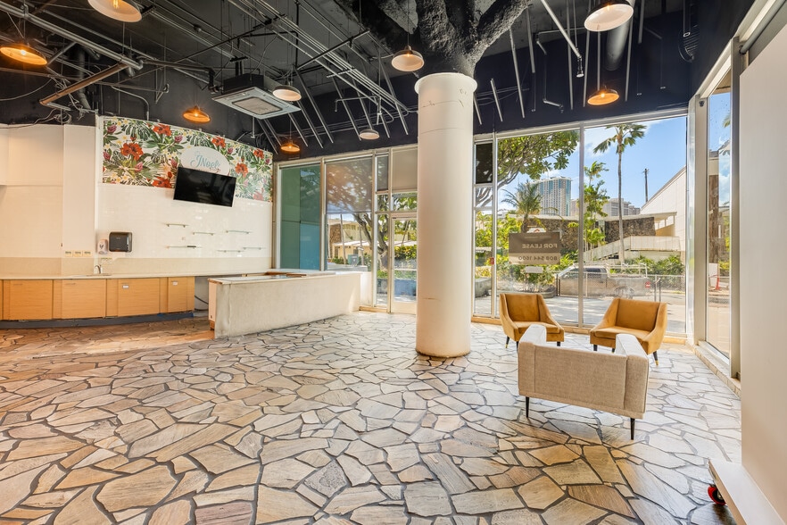 More Photos Of 2155 kalakaua Ave, Honolulu Office For Lease