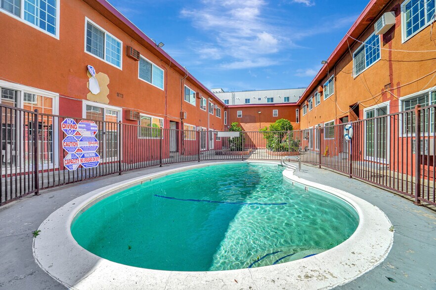 More Photos Of 8861 Langdon Ave, North Hills Apartments For Sale