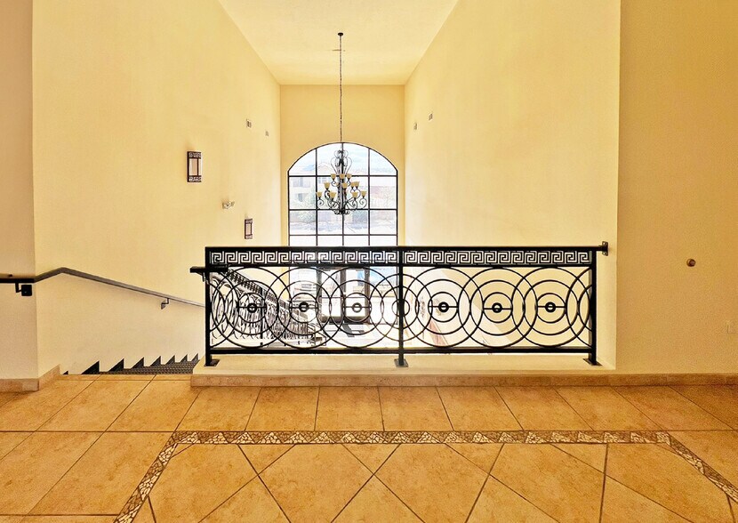 More Photos Of 1101 Golf Course Rd SE, Rio Rancho Medical For Sale