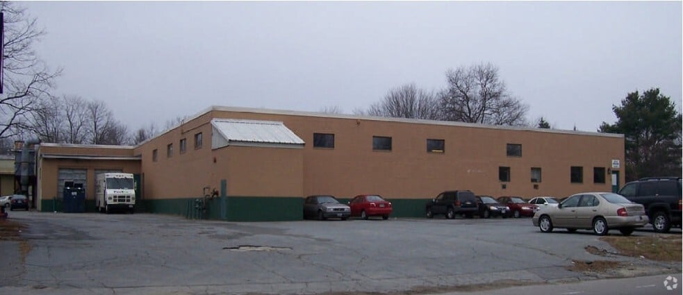 More Photos Of 360 Broadway, Taunton Warehouse For Lease