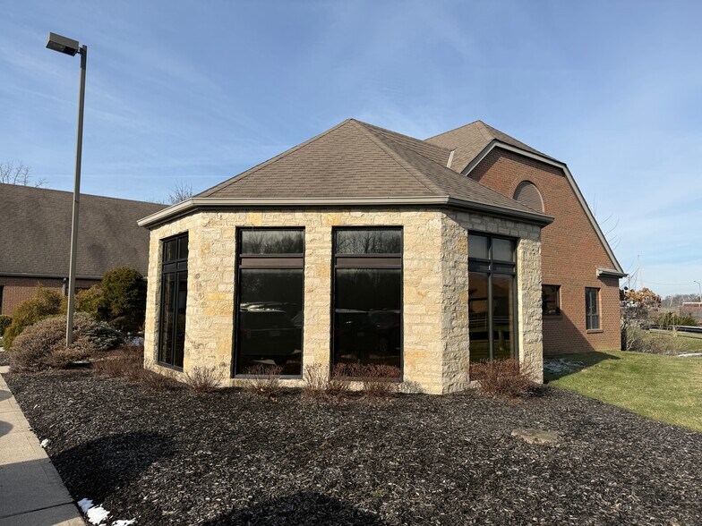 More Photos Of , Hilliard Office For Sale