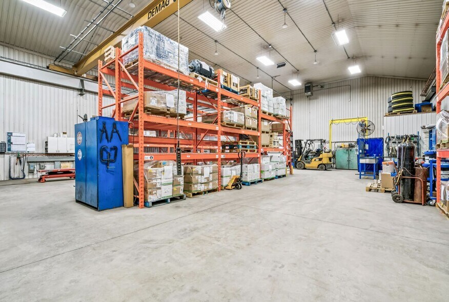 More Photos Of 2200 Rue André-C.-Hamel, Drummondville Industrial For Sale