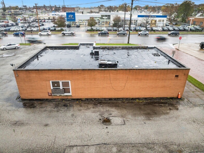 More Photos Of 5222 Ridge Rd, Parma Restaurant For Lease