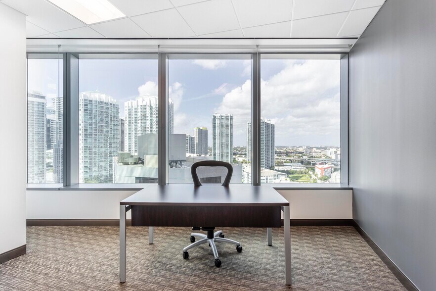 More Photos Of 333 SE 2nd Ave, Miami Coworking Space