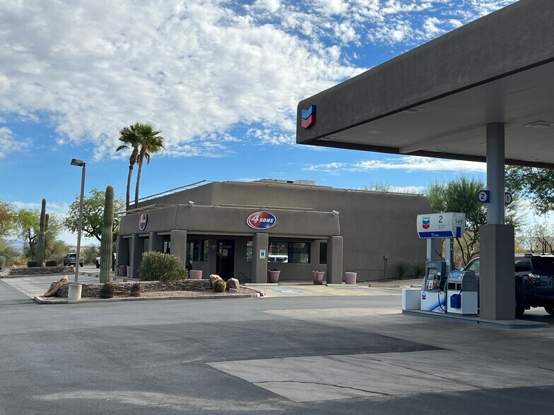 More Photos Of 445 E Carefree Hwy, Phoenix Service Station For Sale