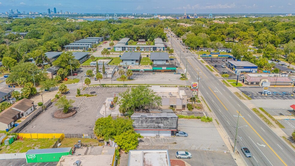 More Photos Of 5940 Merrill Rd, Jacksonville Storefront For Sale