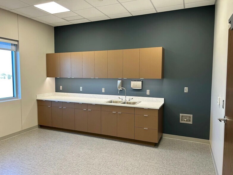 More Photos Of 8516 S Portland Ave, Oklahoma City Medical For Lease