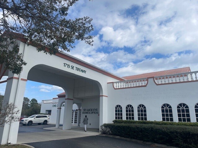 More Photos Of 1715 SE Tiffany Ave, Port Saint Lucie Medical For Lease