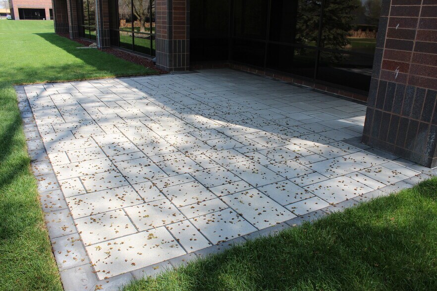 More Photos Of 12400 Portland Ave, Burnsville Office Residential For Lease