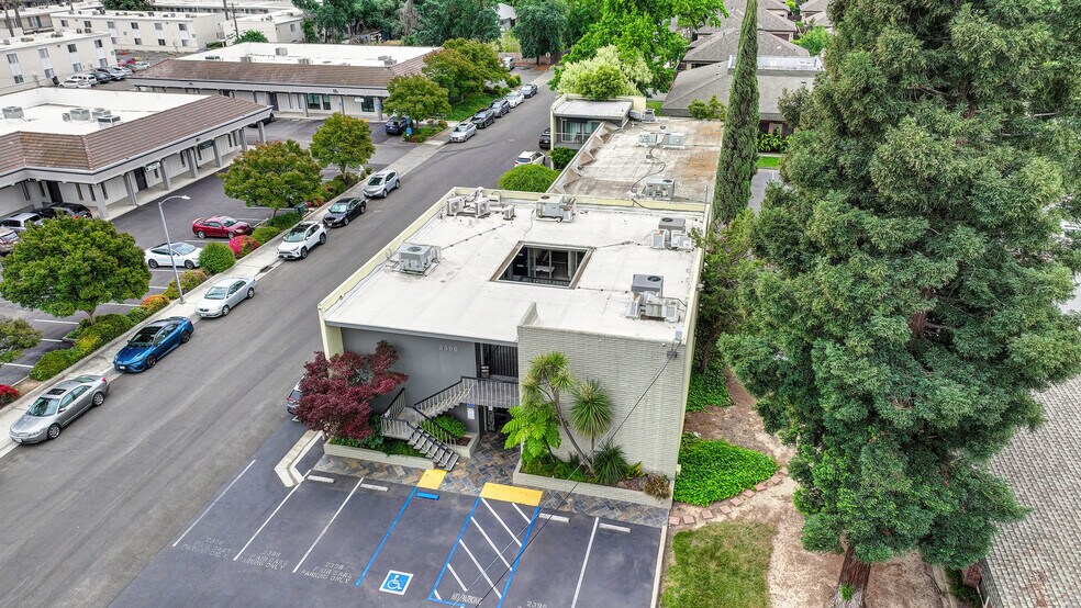 More Photos Of 2398 Fair Oaks Blvd, Sacramento Office For Sale