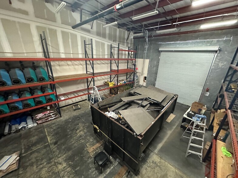 More Photos Of 7420 TPC Blvd, Orlando Flex For Lease