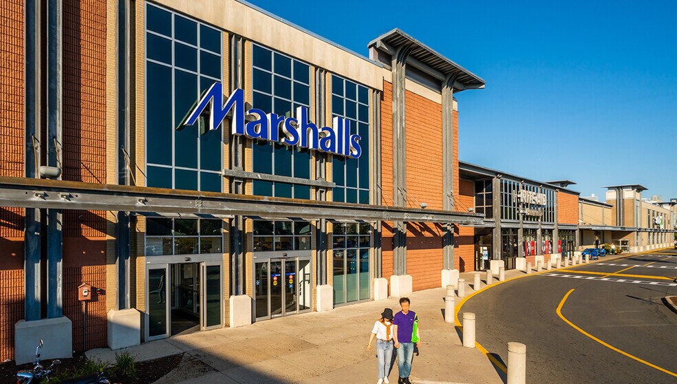 Primary Photo Of 14-22 McGrath Hwy, Somerville General Retail For Lease