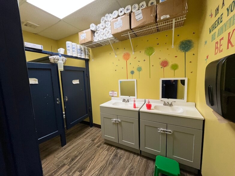 More Photos Of 2707 Idamor Dr, Charleston Daycare Center For Sale