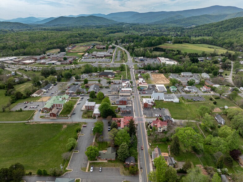 More Photos Of 146 Main St, Stanardsville Hospitality For Sale