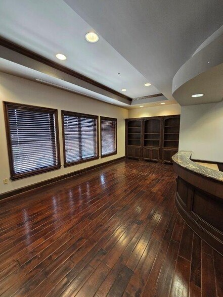 More Photos Of 3310 N Capital Of Texas Hwy, Austin Storefront Retail Office For Lease