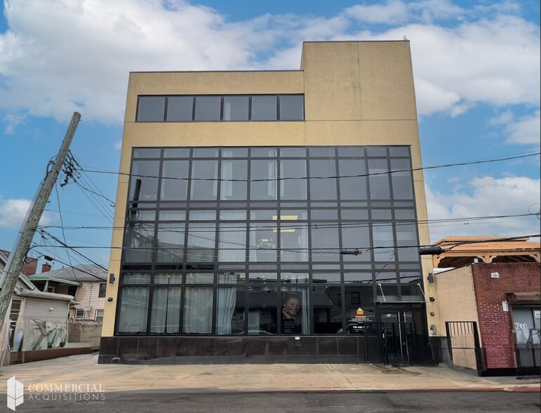 Primary Photo Of 86 Brighton 1st Pl, Brooklyn Office For Lease