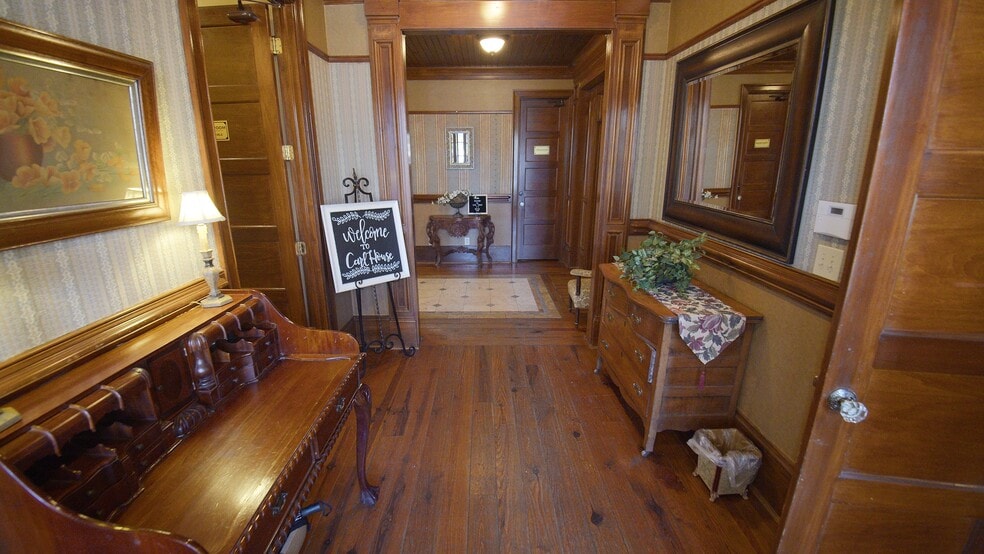 More Photos Of 1176 Atlanta Hwy, Auburn Specialty For Sale