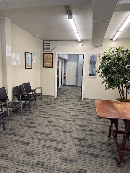 More Photos Of 164 State St, Meriden Medical For Lease