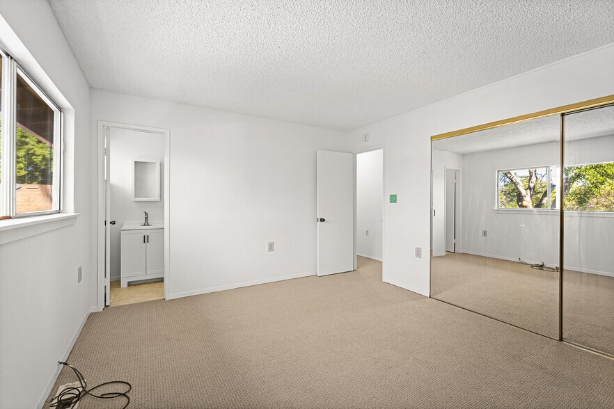 More Photos Of 611 Hendley St, Santa Rosa Apartments For Sale