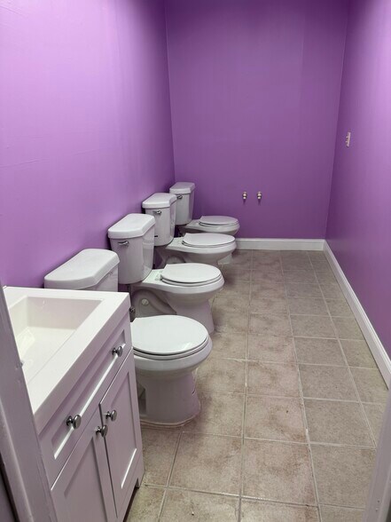 More Photos Of 102-108 Welland Ave, Irvington Office For Sale