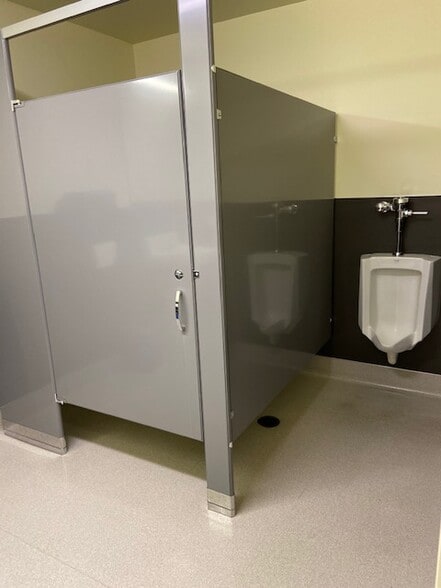 More Photos Of 323 Garfield St S, Parkland Apartments For Lease