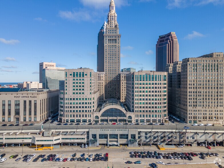 More Photos Of 250 W Huron Rd, Cleveland Office For Lease