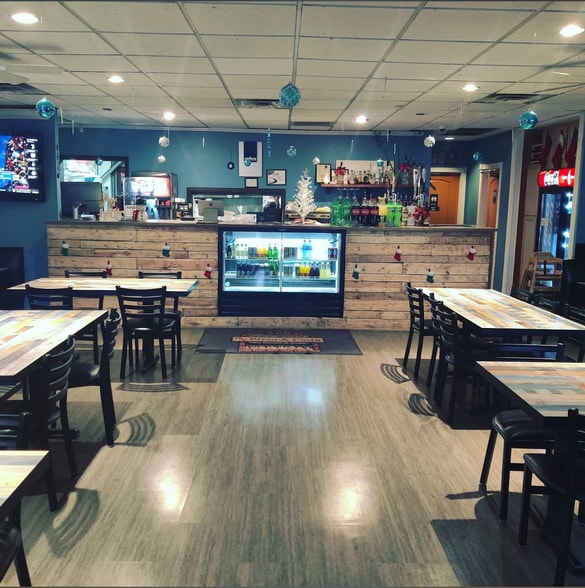 More Photos Of 5680 Roswell Rd NE, Atlanta Freestanding For Lease