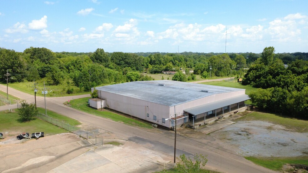 More Photos Of 556 Matthews Dr, Canton Warehouse For Lease