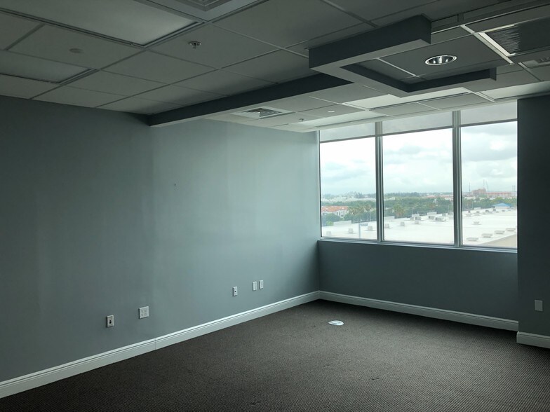 More Photos Of 2301 NW 87th Ave, Doral Office Residential For Lease