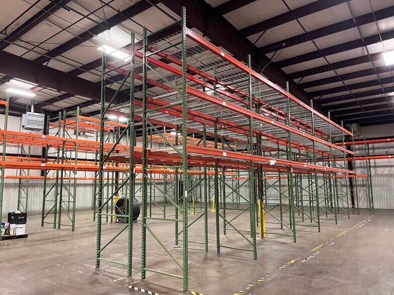 More Photos Of 227-229 Arnold Mill Rd, Woodstock Light Distribution For Lease