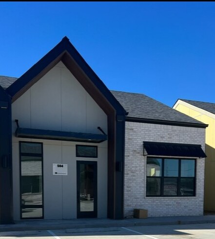 Primary Photo Of 1325 Main St, Katy Office For Lease