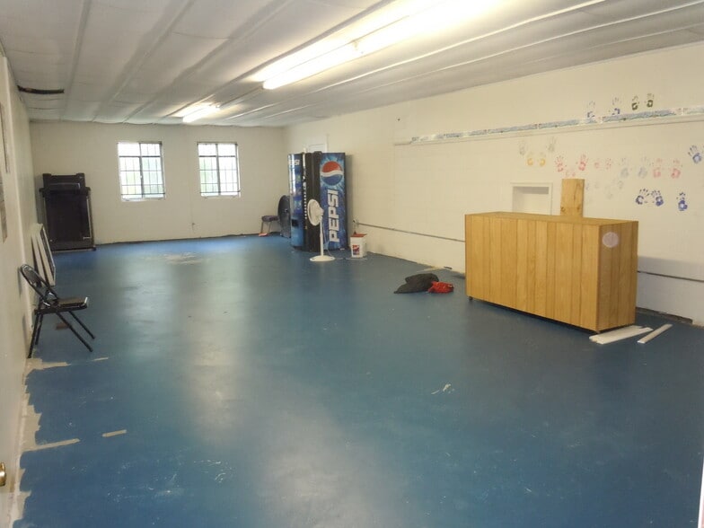 More Photos Of 2024 N Maplewood Ave, Tulsa Religious Facility For Sale