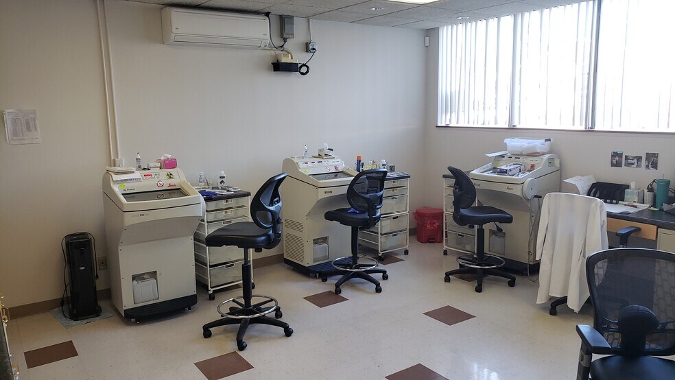 More Photos Of 3580 Harlem Rd, Cheektowaga Medical For Lease