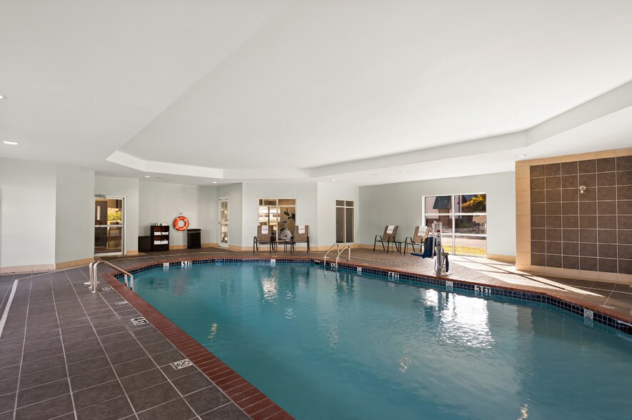 More Photos Of 8 Shackleford Dr, Little Rock Hotel For Sale