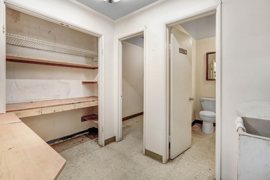 More Photos Of 376 N D St, San Bernardino Storefront Retail Office For Sale