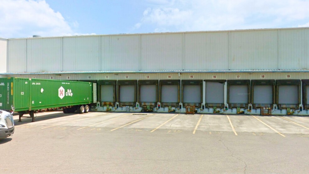 Primary Photo Of 470 4th St SE, Cleveland Warehouse For Lease