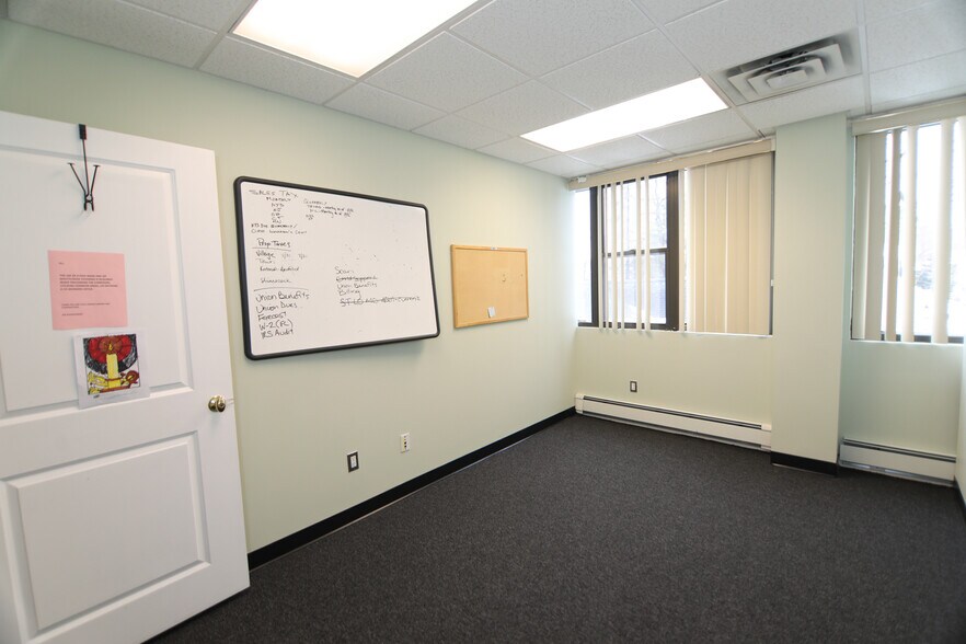 More Photos Of 8 Revolutionary Rd, Ossining Medical For Lease