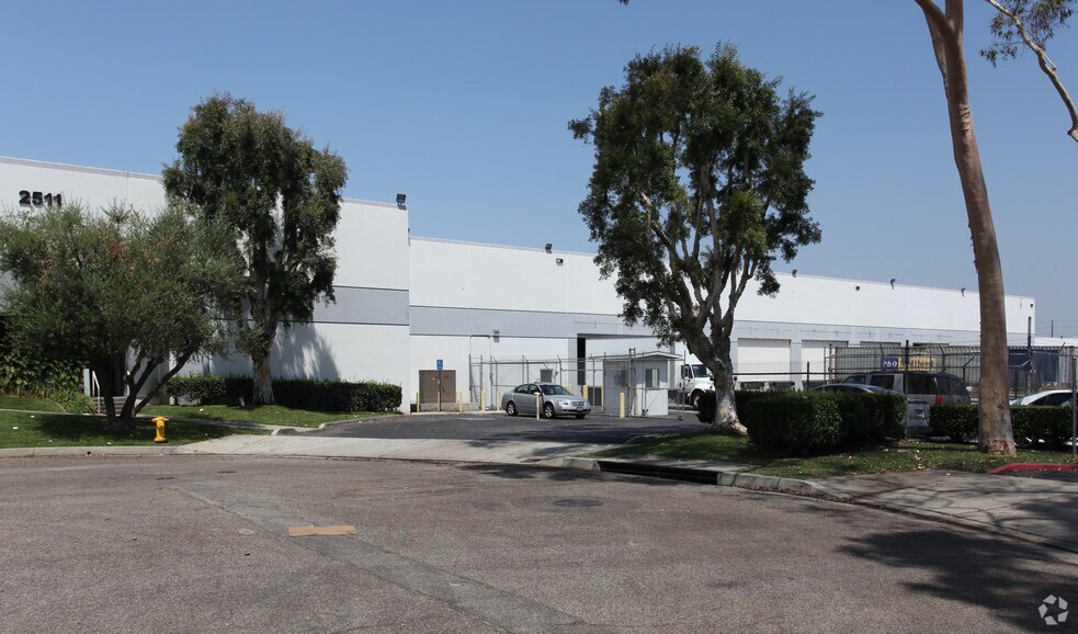 More Photos Of 2511 S Edison Way, Compton Manufacturing For Lease