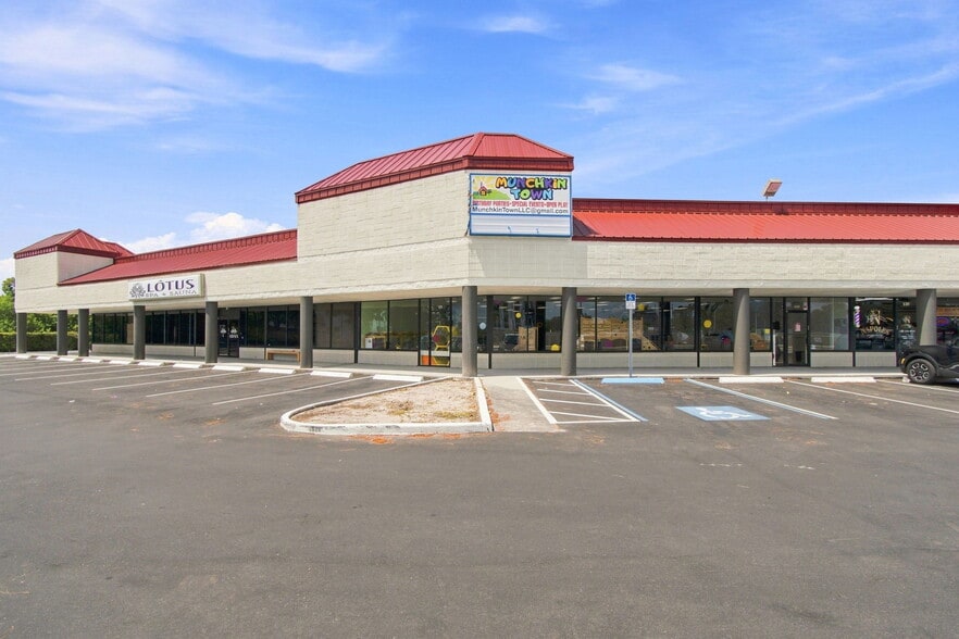 More Photos Of 14100 US Highway 19 N, Clearwater Unknown For Lease